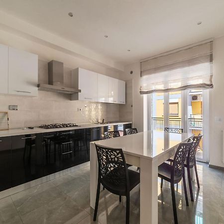 Joivy Delightful 3-Bed Flat With Balcony Apartment Roma Exterior foto